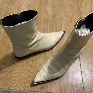 Massimo Dutti Cream Pointed Heeled Boots